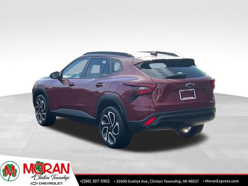 Used 2024 Chevrolet Trax RS w/ Driver Confidence Package image 4