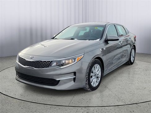 Used 2018 Kia Optima EX image 4