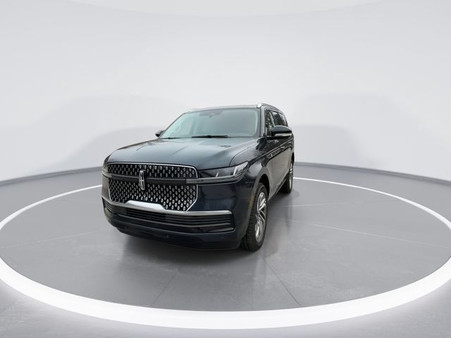 New 2025 Lincoln Navigator Reserve AWD/4WD image 3