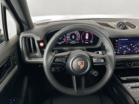 New 2026 Porsche Cayenne image 18