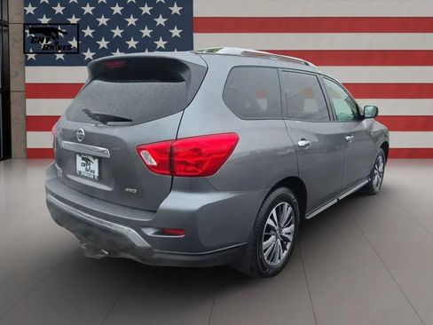 Used 2018 Nissan Pathfinder S AWD/4WD image 5