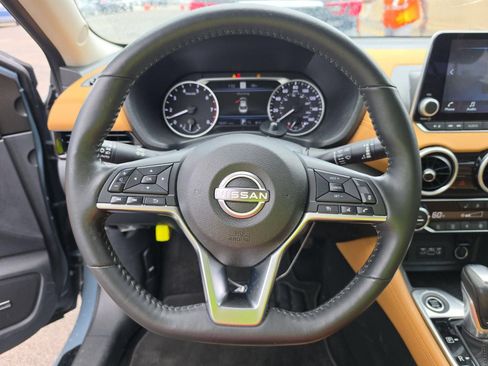 Used 2025 Nissan Sentra SV w/ SV Premium Package FWD image 13