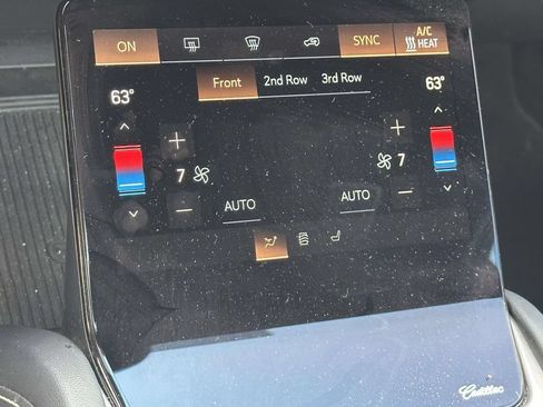 Certified 2026 Cadillac Vistiq Platinum AWD/4WD image 15