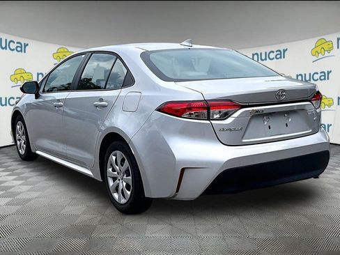 Used 2023 Toyota Corolla LE FWD image 5