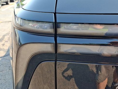Used 2024 Chevrolet Traverse RS w/ LPO, Floor Liner Package AWD/4WD image 10