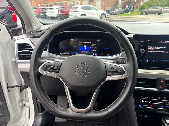 Used 2026 Volkswagen Taos SE AWD/4WD image 16