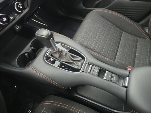 Certified 2024 Honda HR-V Sport image 24