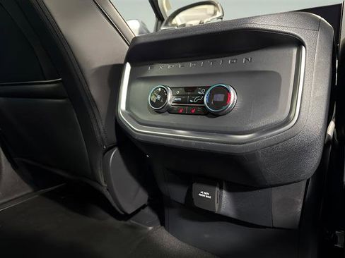 Used 2025 Ford Expedition Max Platinum AWD/4WD image 9