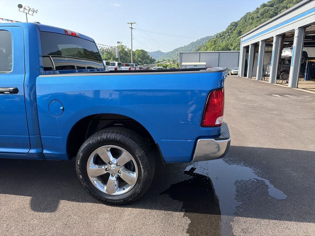 Used 2023 RAM 1500 Classic SLT AWD/4WD image 7