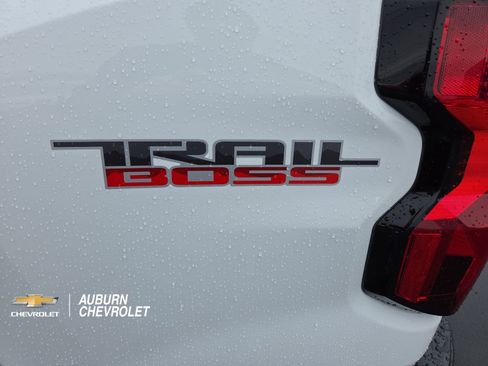 New 2026 Chevrolet Colorado Trail Boss AWD/4WD image 11