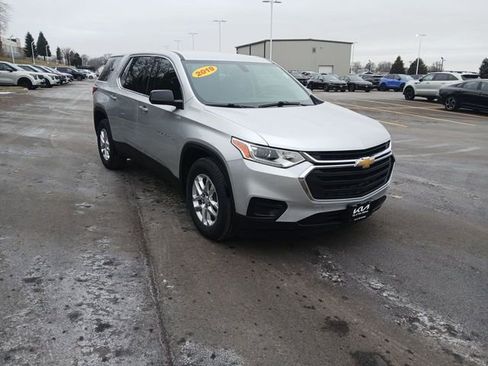 Used 2019 Chevrolet Traverse LS image 1