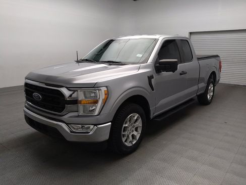 Used 2022 Ford F150 XLT w/ Trailer Tow Package RWD image 2