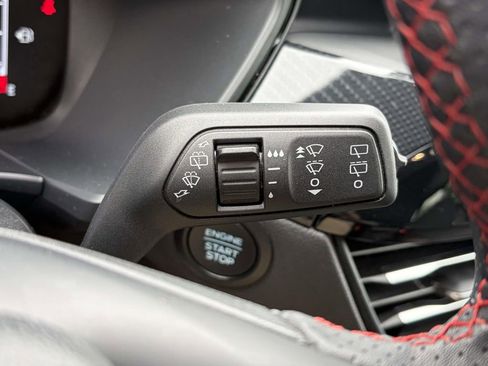 Used 2025 Ford Escape ST-Line AWD/4WD image 31