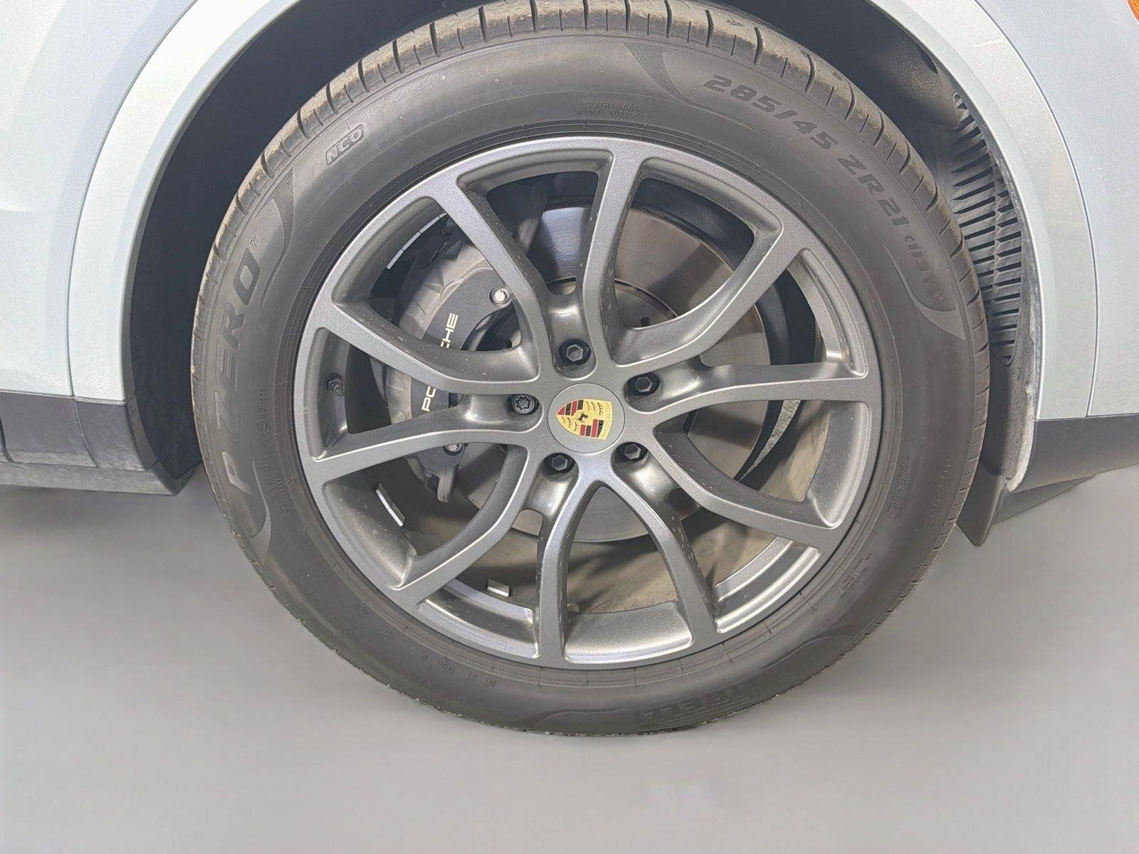 Certified 2024 Porsche Cayenne Coupe AWD/4WD image 14