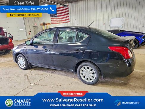 Used 2016 Nissan Versa S Plus FWD image 3