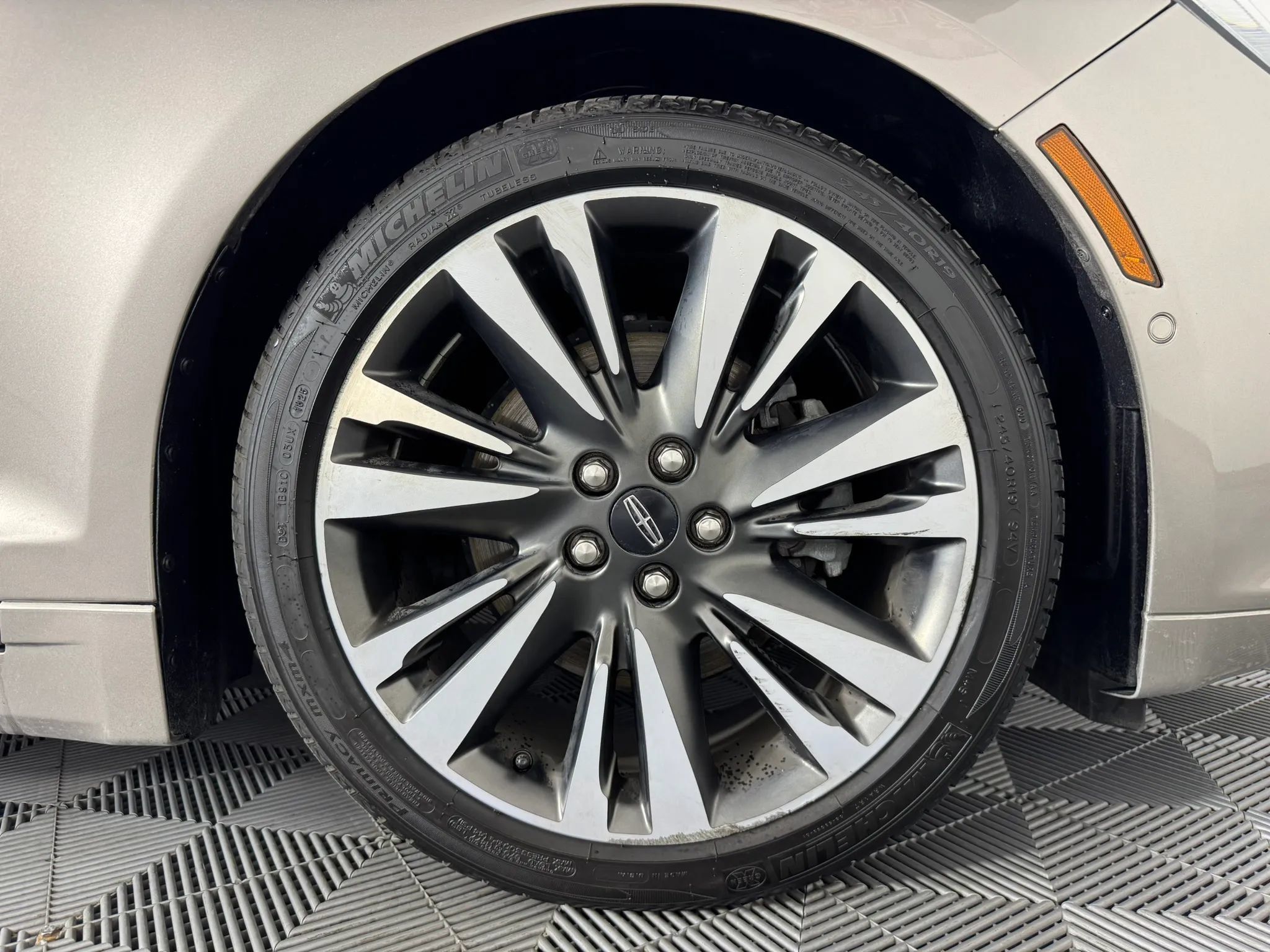 Used 2020 Lincoln MKZ Reserve FWD image 52