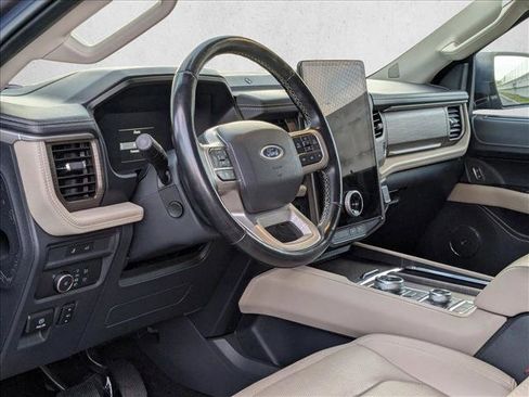 Used 2022 Ford Expedition Limited AWD/4WD image 10