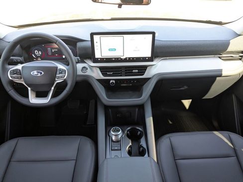 New 2026 Ford Explorer Active w/ Active Comfort Package image 17