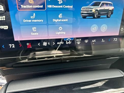 New 2025 Lincoln Navigator Reserve w/ Jet Appearance Package image 19