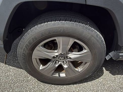 Certified 2023 Toyota RAV4 XLE w/ Convenience Package image 7