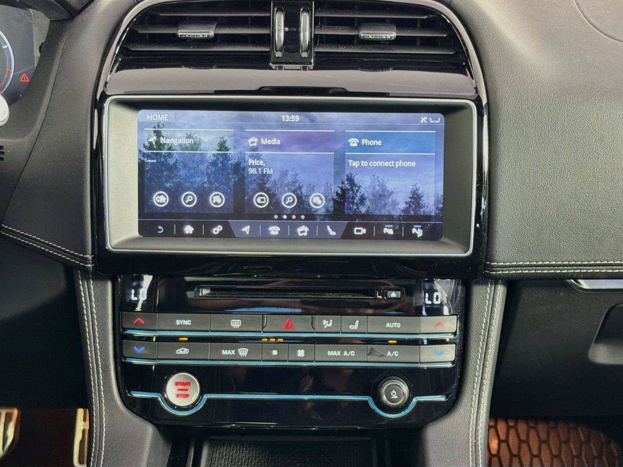 Used 2018 Jaguar F-PACE S AWD/4WD image 15