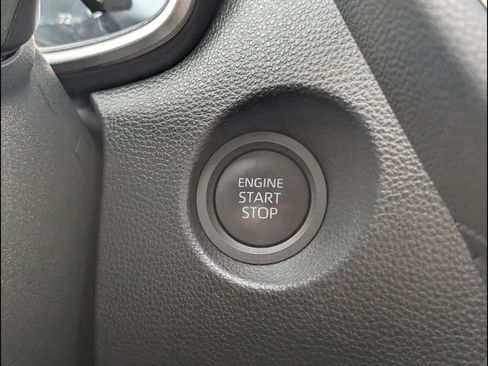Used 2024 Toyota Corolla Cross XLE w/ Convenience Package FWD image 17