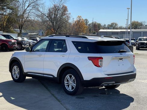 Used 2022 Ford Explorer XLT image 5