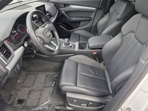 Used 2020 Audi Q5 2.0T Premium w/ Titanium Sport Package AWD/4WD image 9