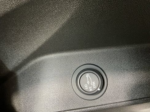 Used 2024 Chevrolet Equinox LT AWD/4WD image 18