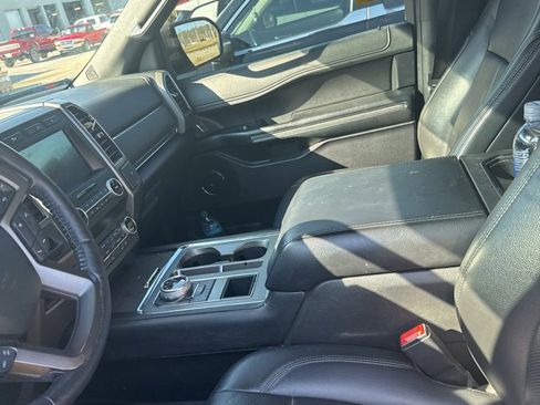 Used 2019 Ford Expedition XLT w/ Equipment Group 202A image 6
