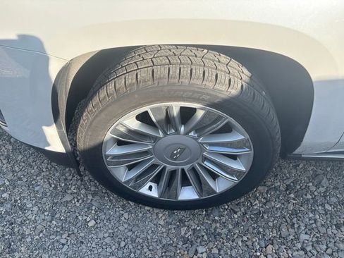 Used 2016 Cadillac Escalade Platinum AWD/4WD image 6