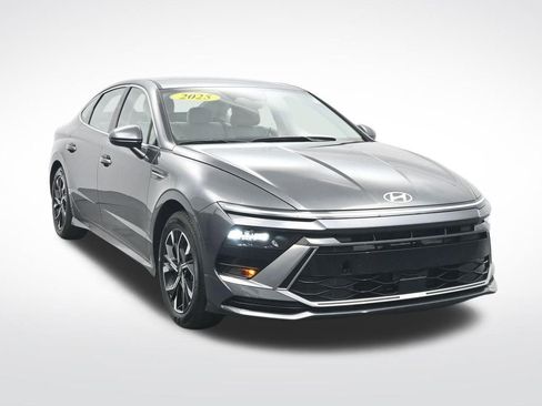 Used 2025 Hyundai Sonata SEL image 3