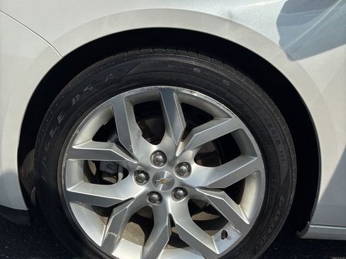 Used 2017 Chevrolet Impala Premier w/ Enhanced Convenience Package image 9