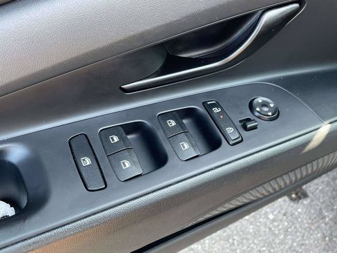 Certified 2025 Hyundai Elantra Sport FWD image 14