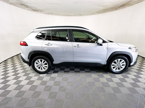 Used 2024 Toyota Corolla Cross LE w/ Moonroof Package image 2