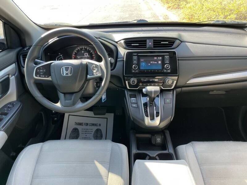 Used 2017 Honda CR-V LX image 2