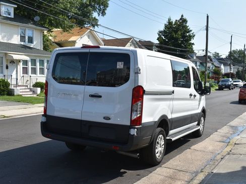 Used 2025 Ford Transit 250 Low Roof w/ Exterior Upgrade Package RWD image 4