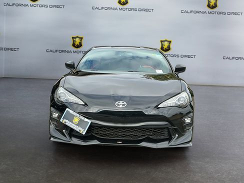 Used 2019 Toyota 86 TRD SE image 2