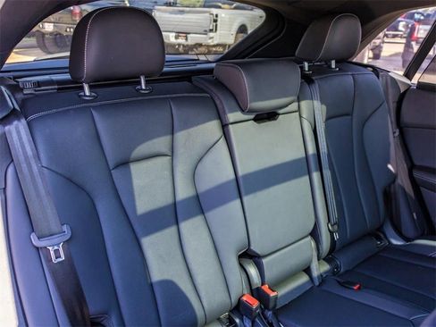 Used 2023 Audi Q8 Premium Plus image 21