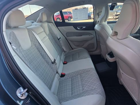 Used 2023 Volvo S60 T8 Core image 6