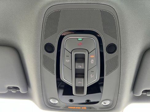 Used 2022 Audi Q5 2.0T Premium w/ Convenience Package image 28