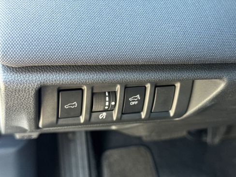 Used 2025 Subaru Outback Premium image 17