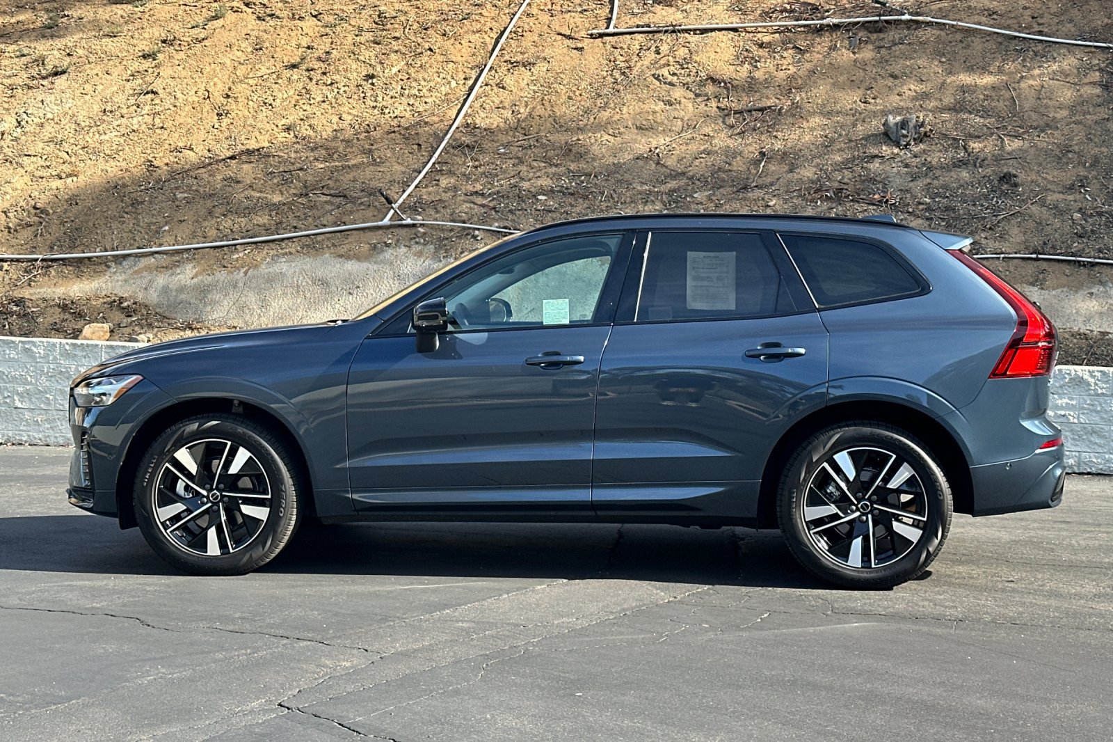 Certified 2026 Volvo XC60 B5 Plus AWD/4WD image 8