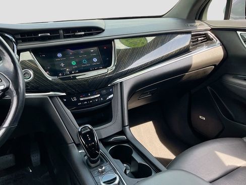 Used 2022 Cadillac XT6 Premium Luxury image 23