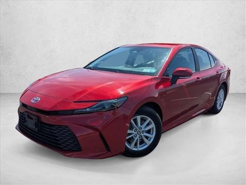 Used 2025 Toyota Camry LE FWD image 1