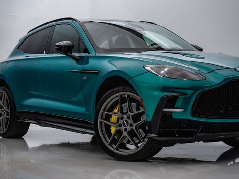 Used 2026 Aston Martin DBX S AWD/4WD image 2