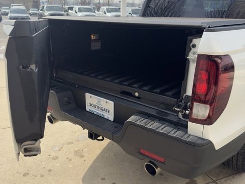 Certified 2023 Honda Ridgeline Sport image 14