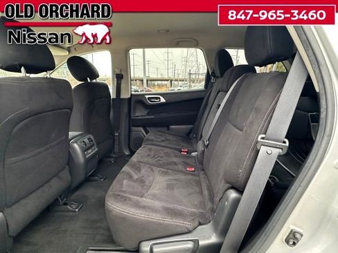 Used 2014 Nissan Pathfinder S image 10