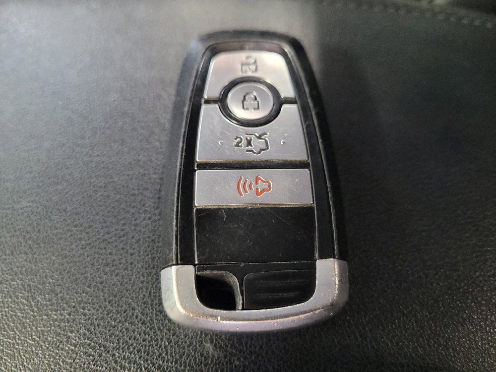 Used 2020 Ford Edge SEL FWD image 32