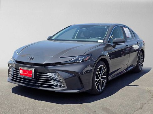 Certified 2025 Toyota Camry XLE FWD image 7